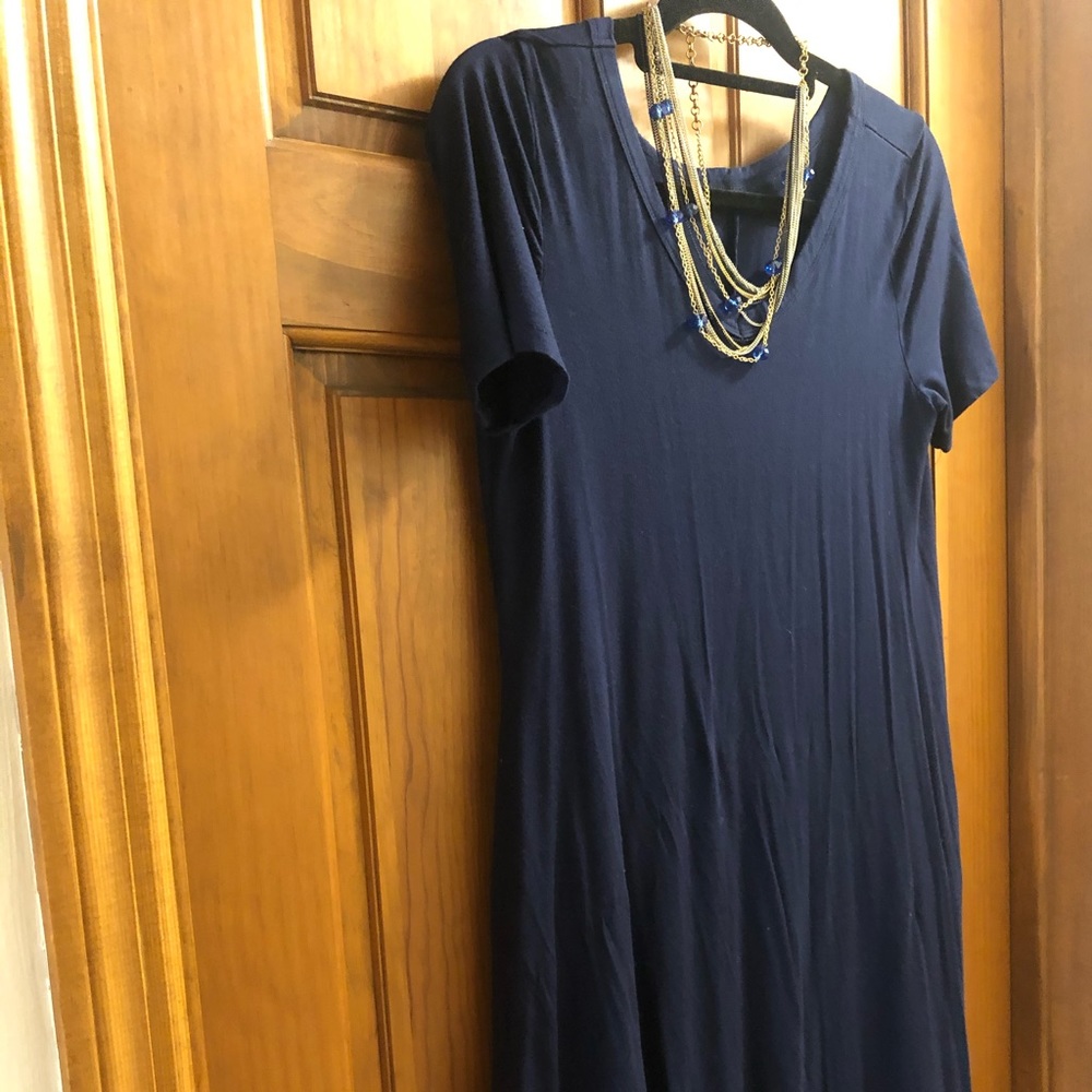 Comfy navy blue t-shirt dress with pockets